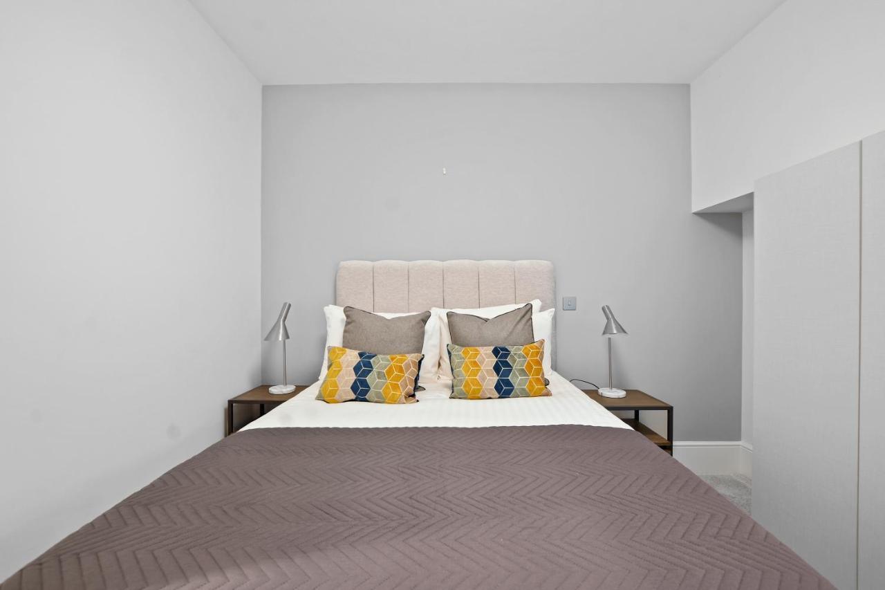 Victoria House By Aeria Apartments เรดดิ้ง ภายนอก รูปภาพ